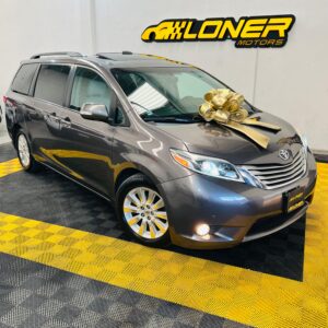 TOYOTA SIENNA LIMITED 2015