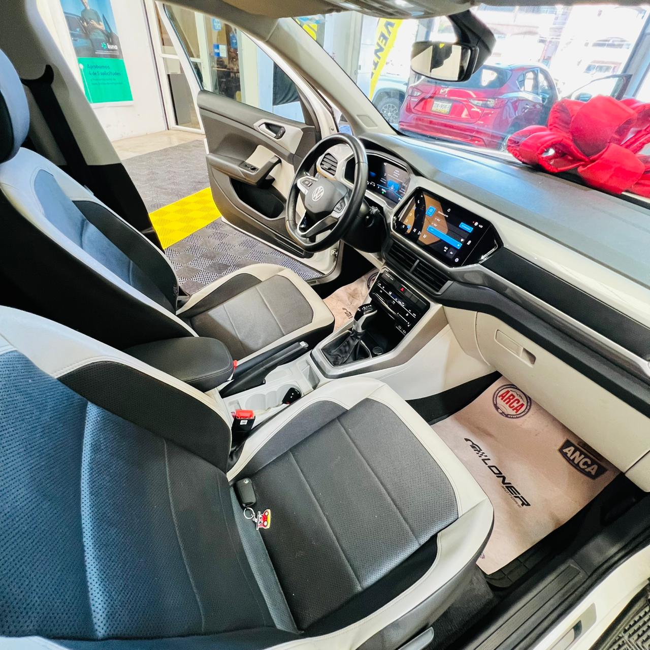 VOLKSWAGEN TAIGUN HIGHLINE 2023 - Image 13