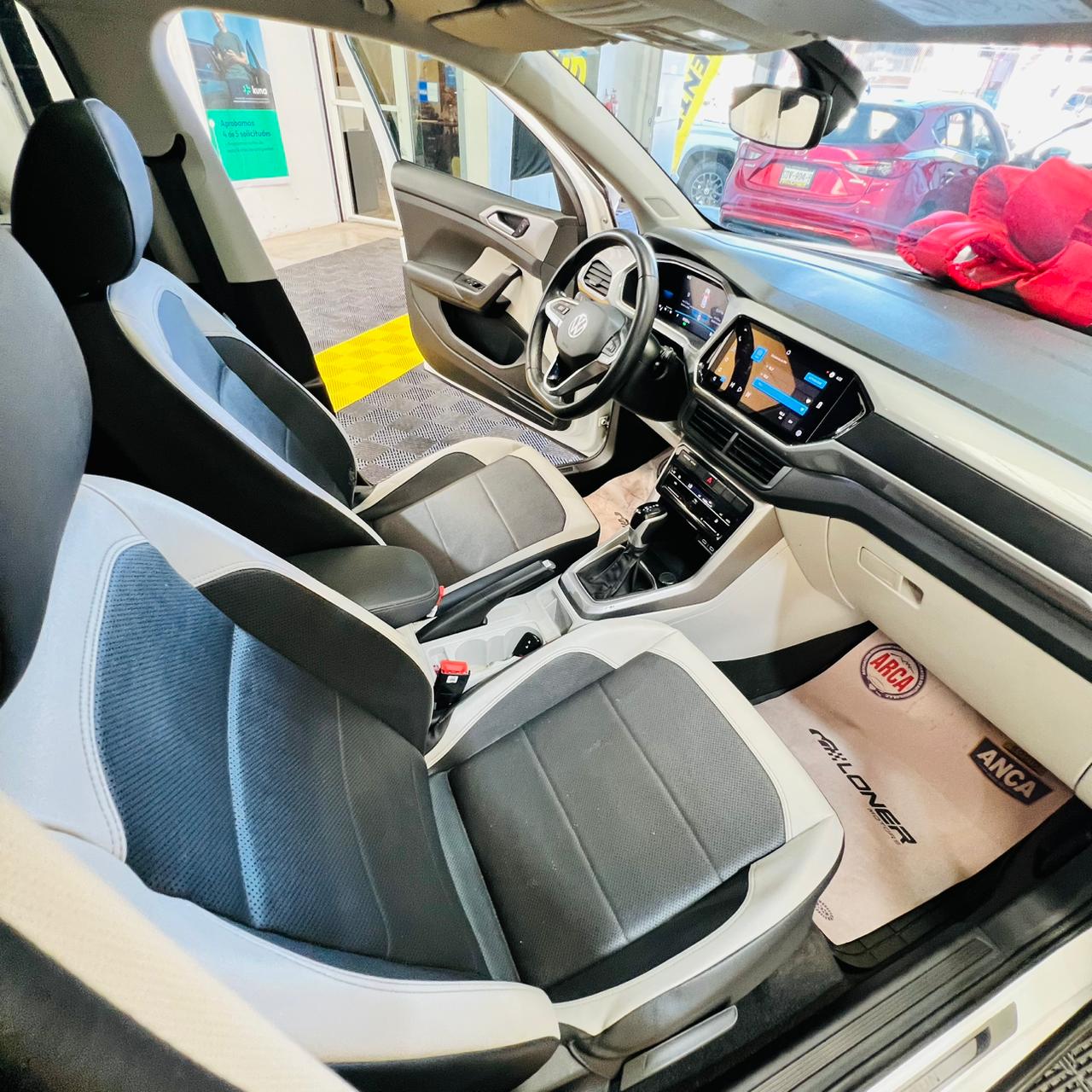 VOLKSWAGEN TAIGUN HIGHLINE 2023 - Image 16